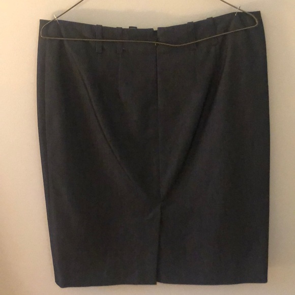 Jacob pencil skirt - Picture 3 of 3